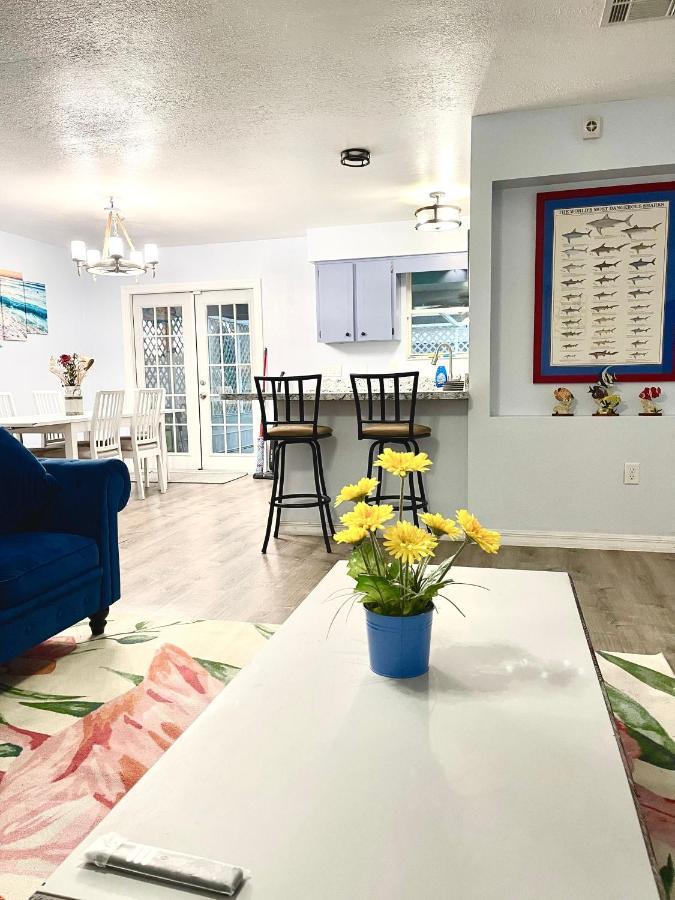 A Cozy Space Coast Retreat Тайтусвилл Экстерьер фото